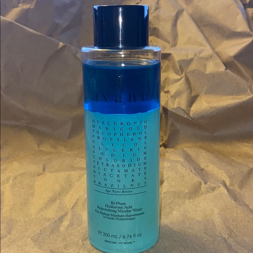 BN Avant Skincare Bi-Phase Micellar Water